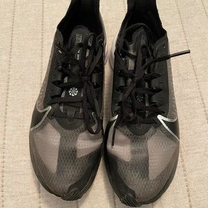 Nike Zoom Gravity size 8